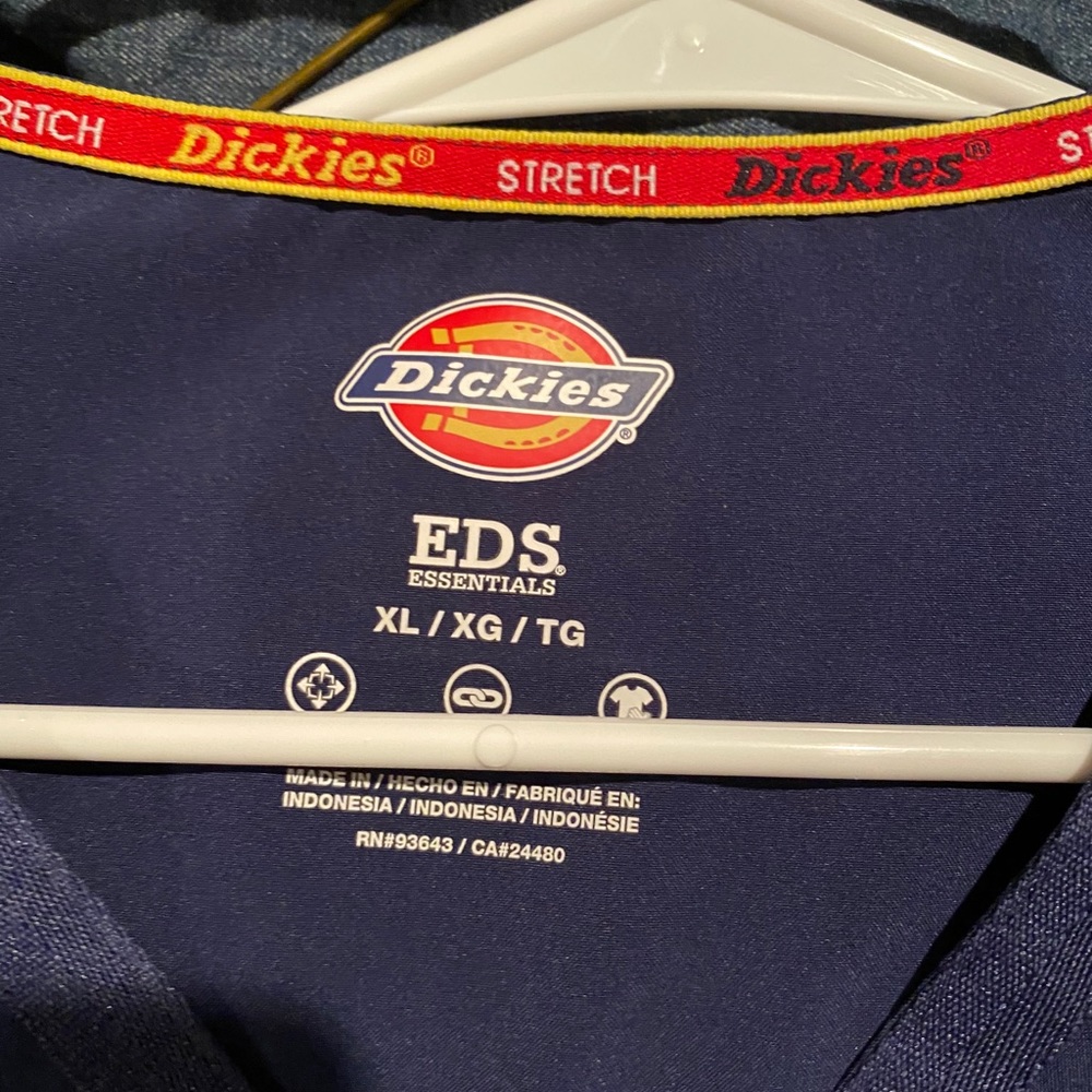 Dickies scrub top